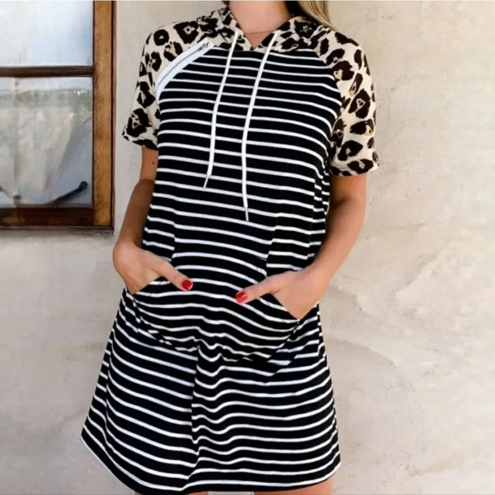 AMOLI In The Hood Hoodie Dress - Picture 4 of 16